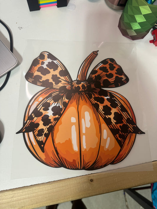 Pumpkin with Leopard Bow Vinyl